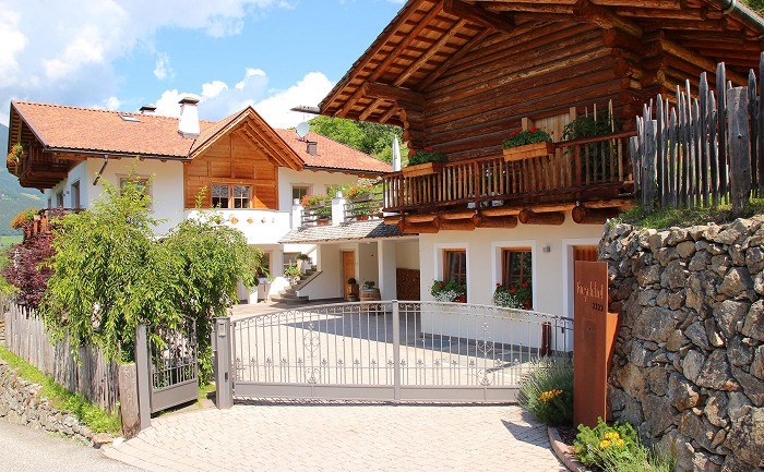 Apartments Riegelehof