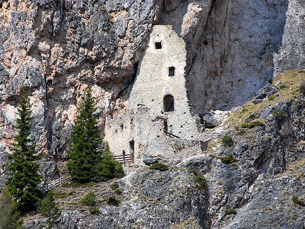 The ruin of Wolkenstein castle 