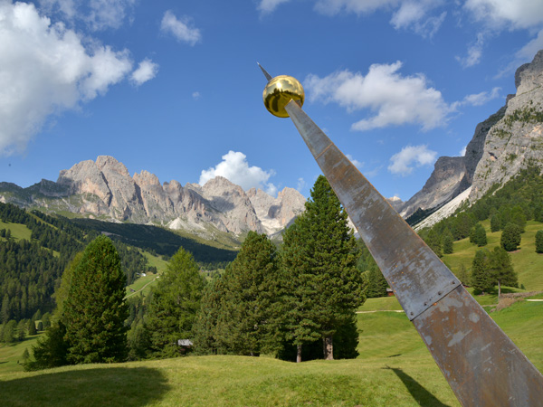 Sonnenuhr auf der Juac Alm